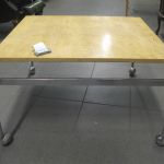 576 2058 COFFEE TABLE